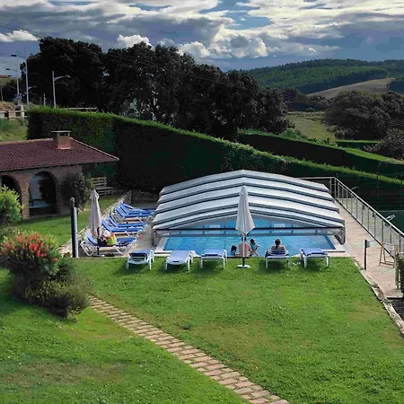 Frente A La Playa Con Piscina Y Pista De Padel 아파트