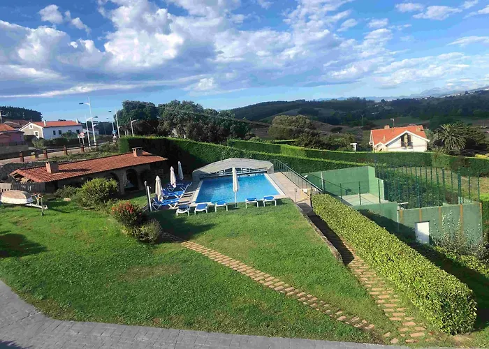 Frente A La Playa Con Piscina Y Pista De Padel
